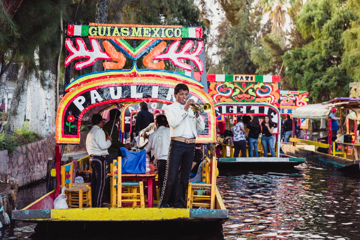 PatriciaG2020's tweet photo. #ThrowbackThursday wishing my grandfather was still around. Miss the summer vacation days we would travel to Mexico 🇲🇽 visiting family. We would ride in these boats &amp; climb the pyramids. 
@Proud2bYoungOrg #Proud2BYoung #STATENation @1STATENation @ATT @LifeAtATT @ATTimpact #Mexico https://t.co/XASDcmvizV