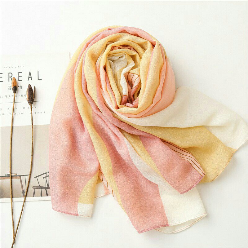 thenamessha's tweet photo. #sharprise!!🙈🎉

1 lucky person will be chosen to win one of these printed shawls😍

All you have to do is;
✨RT &amp; follow me
✨Comment nak left or right

That's it!! This giveaway ends today at 11PM, goodluck!!💛

*No ss needed
*Postage on the winner https://t.co/KWmRvmVmhi