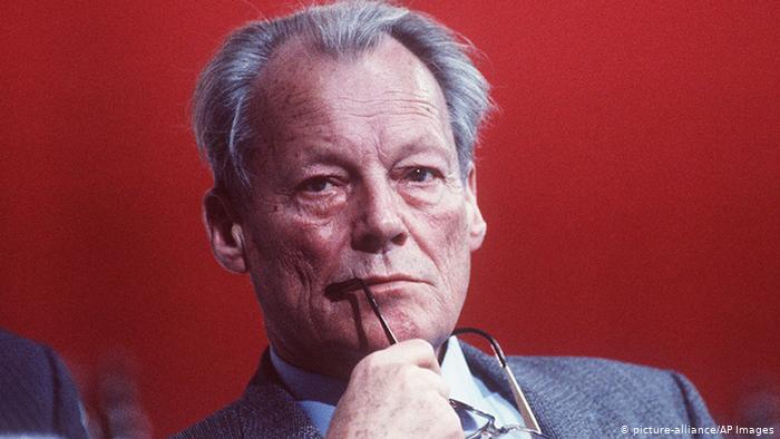Peine01's tweet image. »Die Zukunft wird nicht gemeistert von denen, die am Vergangenen kleben.«
- Willy Brandt - 
(Geb. 18. Dezember 1913 - 8. Oktober 1992)
