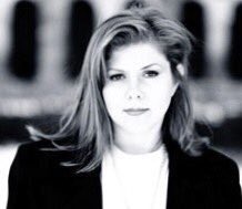Sue_Charles's tweet photo. Remembering Kirsty MacColl - who died 20 years ago today. So many great songs. So talented. And taken away so young. 💔
#KirstyMacColl
https://t.co/XXxe0dMoxA https://t.co/jgi0yxsYyB