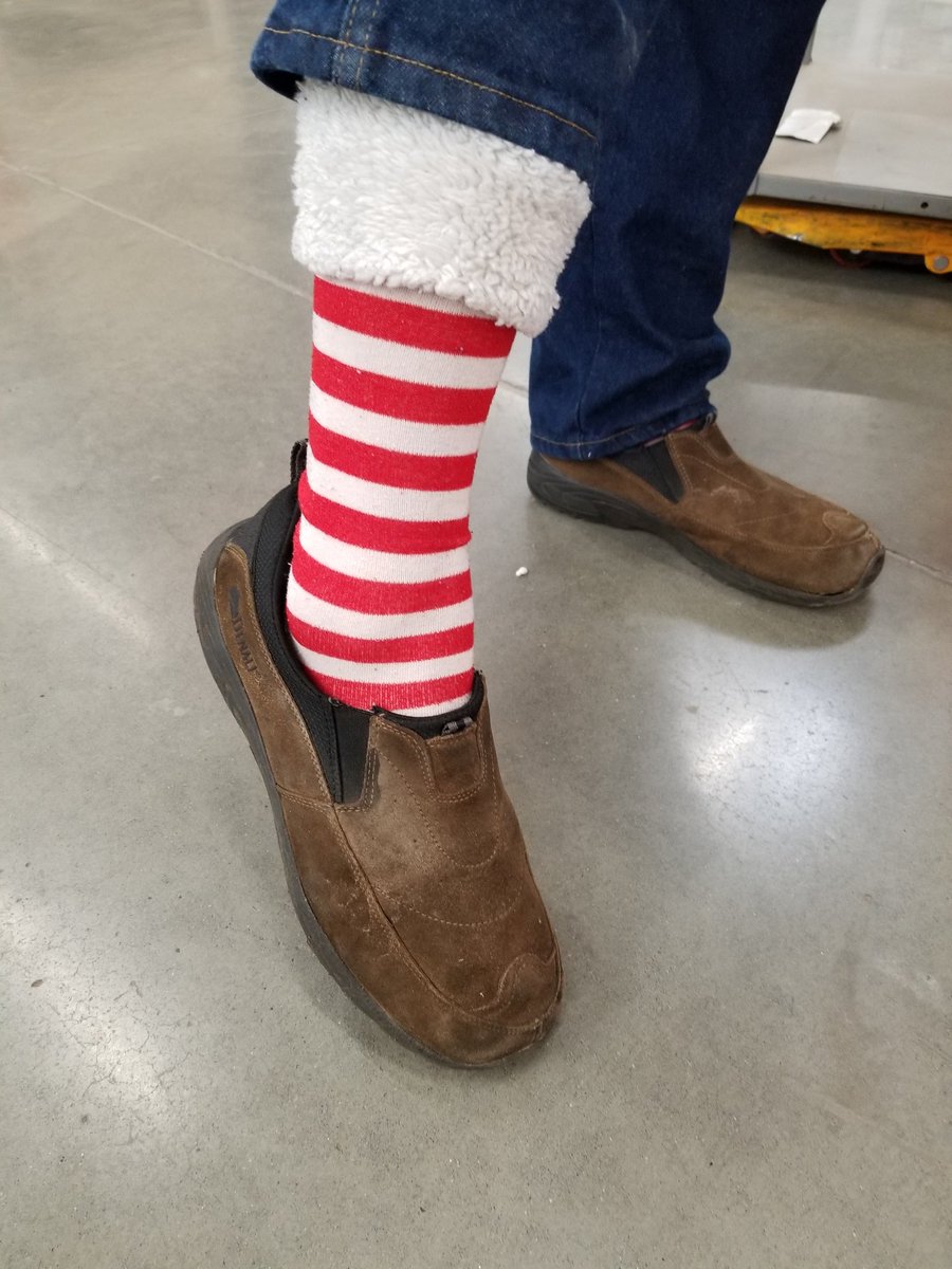 SASM Thomas rocking the xmas socks! #d274sockwars <a href="/semke_t/">Thomas Semke</a> <a href="/SummerB_THD4026/">Summer Burton</a> <a href="/kyle_mckinnon12/">🅺🆈🅻🅴 🅼🅲🅺🅸🅽🅽🅾🅽</a>