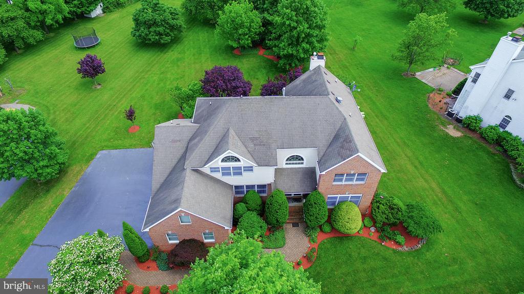 CynthiaConshue's tweet photo. It's deals like this that hardly ever stay on the market! #beautifulhome #homesweethome  https://t.co/aV33heIJGi https://t.co/0JipyEsupc