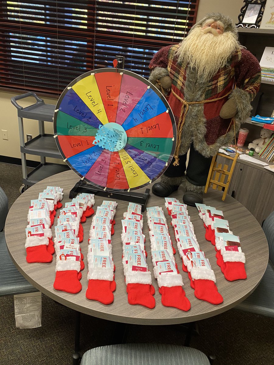 erin_mathe's tweet photo. Today was Spin to Win day on the Snowflake Spinner!!!  Everyone was a winner 😍 #onepowell #givingisbetterthanreceiving #somuchfun https://t.co/rUduLSEGLT
