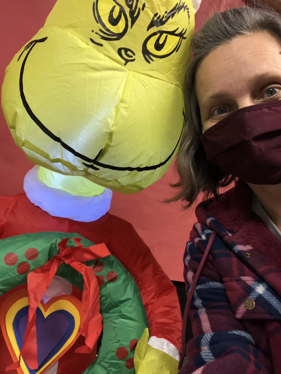 MrsDeHaan's tweet photo. Found the grinch on Wednesday and Thursday! He heart is sure to be growing! Such a fun idea @pozsquad! #growhisheart #hcmsgrinch https://t.co/OMd7Isfy19