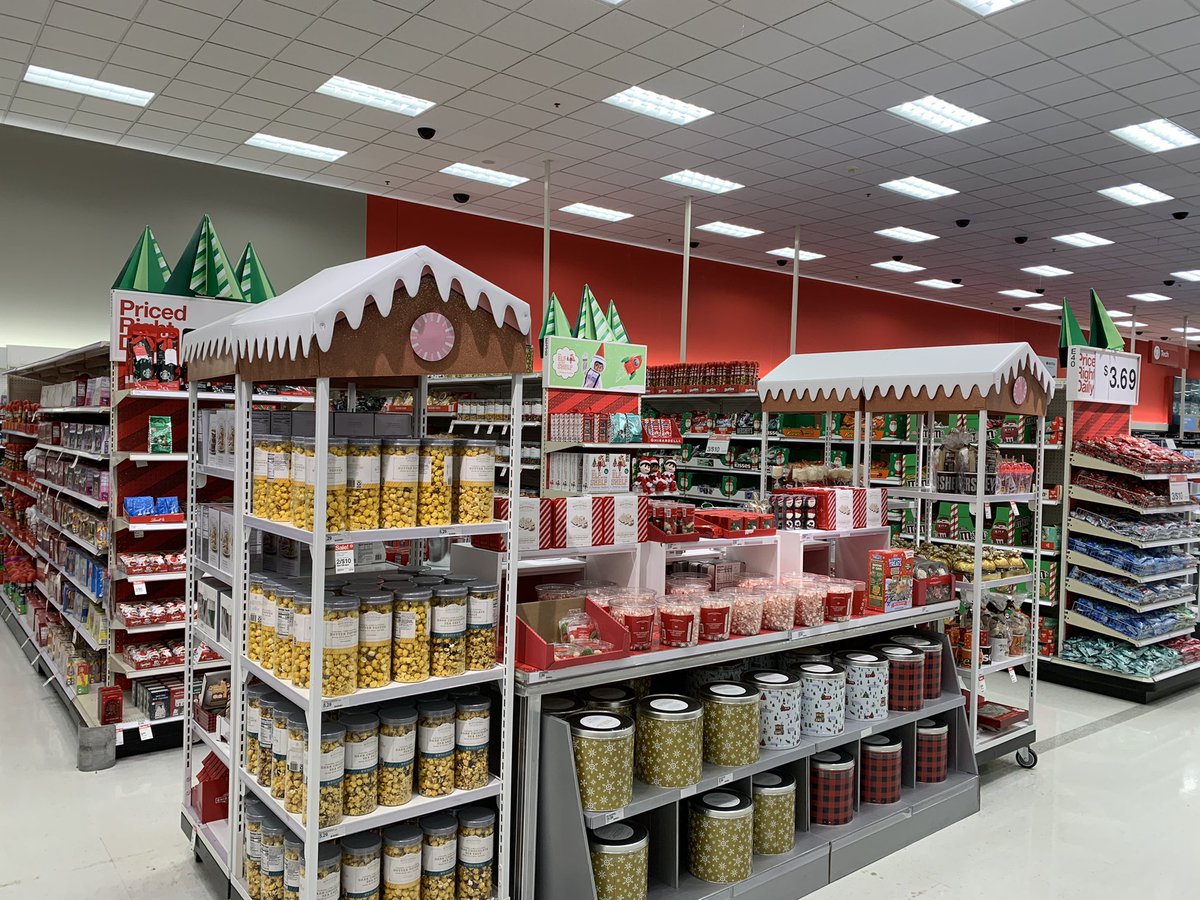 Solid heading into the last 7 days of Christmas 2020 What a view this morning🎄👀 #DCODE <a href="/Le_Hulett/">Leandra Hulett</a> <a href="/JenLellig/">Jen Lellig</a> <a href="/brittrader_TGT/">Brittney Rader</a> @TargetTess @PaigeWatson_TGT @Samantha_TGT <a href="/RobSpringer/">Rob Springer</a> <a href="/stevecrawford22/">steve crawford</a> @TylerSchulteTGT  <a href="/Alicia_Michel21/">Alicia</a>