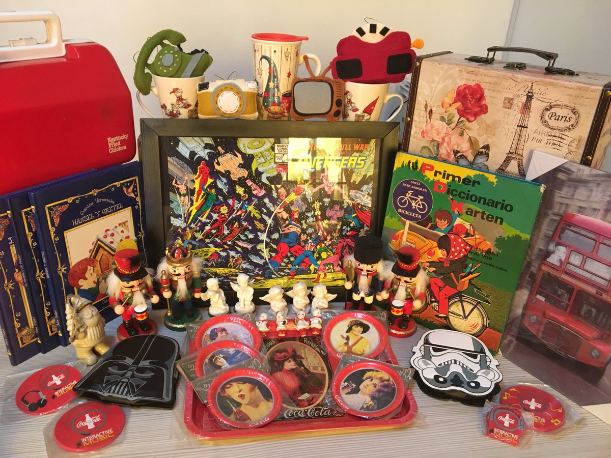 monayemilio's tweet photo. @patriciov Si buscas algo único para alguien único. Estos gatos viajeros del tiempo tienen una web con coleccionables, decorativos y utilitarios vintage o actuales (con sección especial #CocaCola) https://t.co/gWSUDBB2k6 https://t.co/1msK8B6qEX