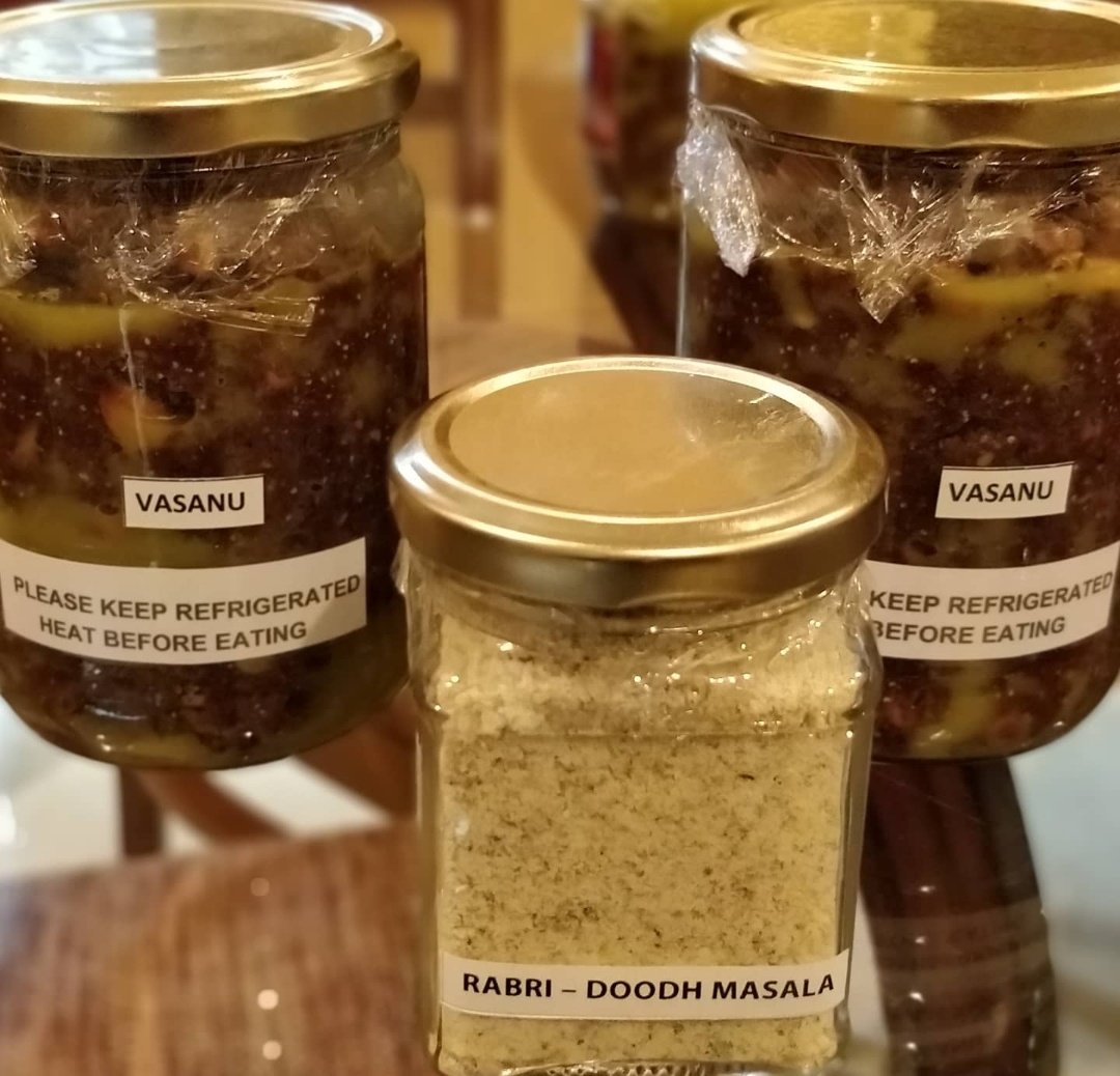 Shelleysub's tweet photo. Our winter specials: Vasanu and Rabri doodh masalo.....Both known to provide body heat and improve your immunity
#Zarinssecrets #Parsispicesandcondiments #homemadewithlove #ParsiChawanprash #healthinabowl #healthinacup 
Find us on Instagram @zarinssecrets https://t.co/YR1KBFxl8f