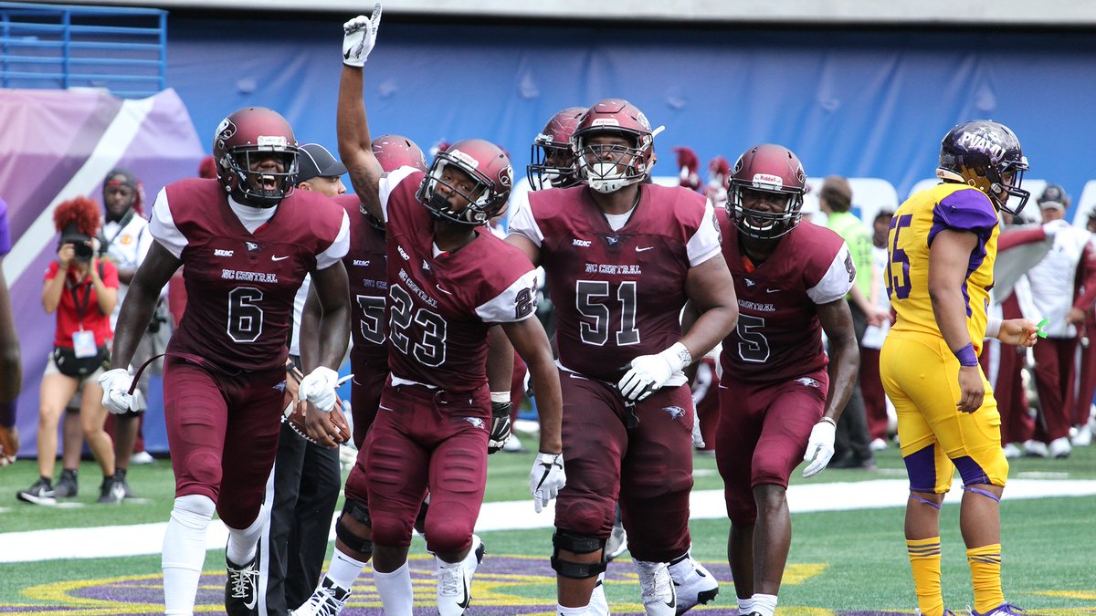 Ant_morris75's tweet photo. I am blessed to receive my first D1 offer from North Carolina Central University. @CoachTeasley @NCCU_Football @NCCUrecruiting https://t.co/t7CBSY0Y9T