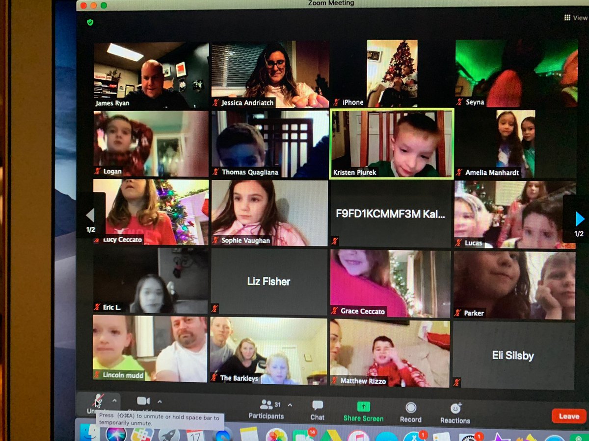 Thanks to our amazing students and their families for joining tonight’s community read aloud. There is nothing better than great company &amp; some books. Looking forward to being back together again. #whereeverychildhasachampion <a href="/SweetHomeCSD/">Sweet Home Central School District</a> <a href="/MaplemerePTA/">Maplemere PTA</a>