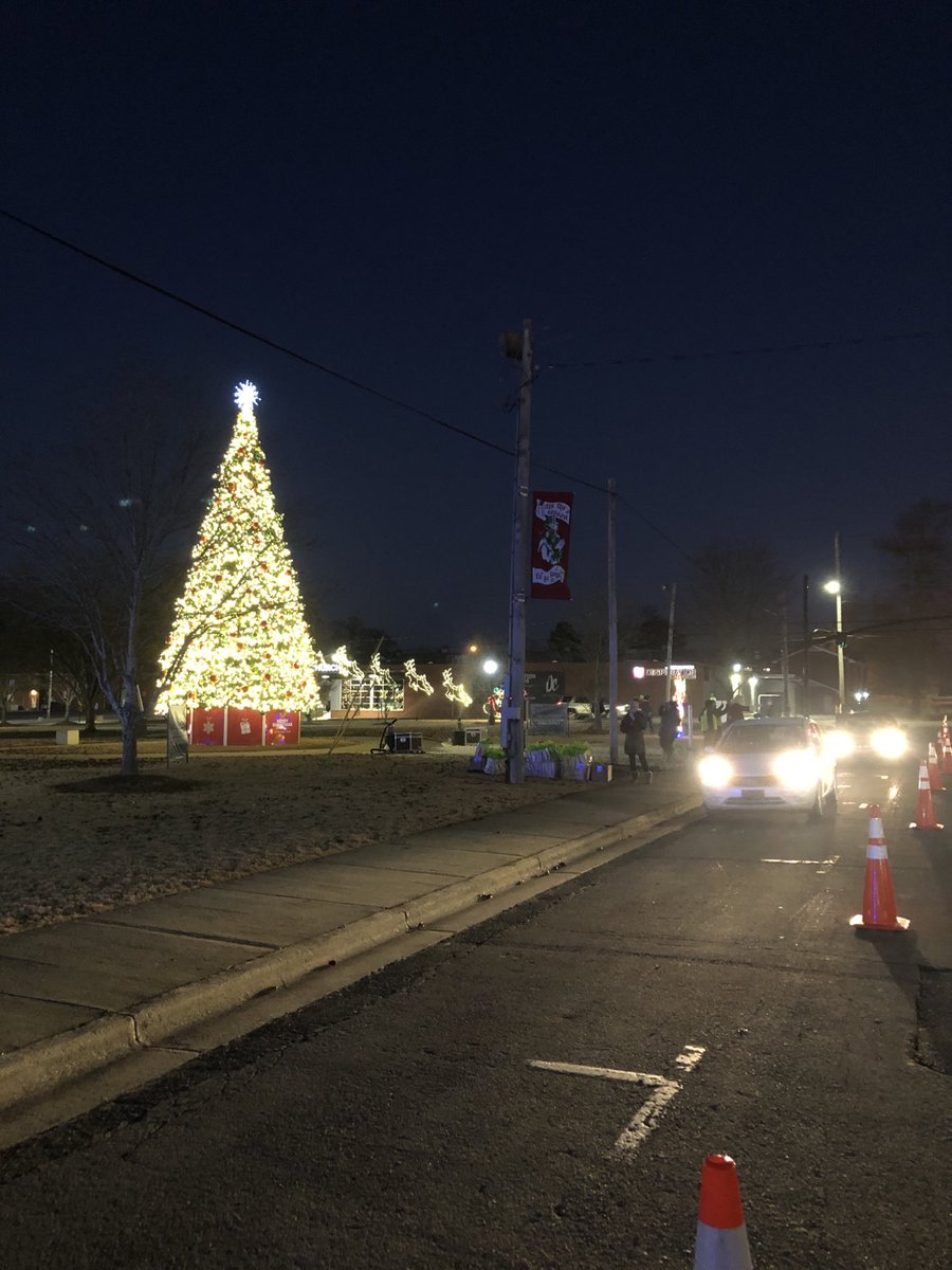 TurnerRusty's tweet photo. Fun time tonight for the Therapeutic Recreation Drive-thru to see Santa at Depot Park.  #CPRST https://t.co/EeSAcz008w