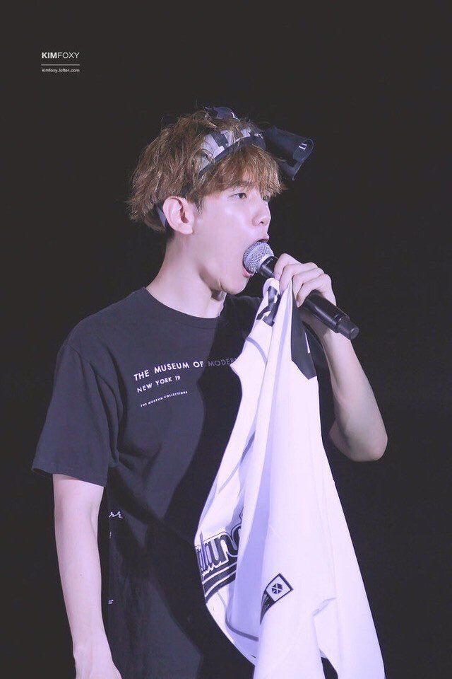 BAEKHYUN silly pictures - a very short thread