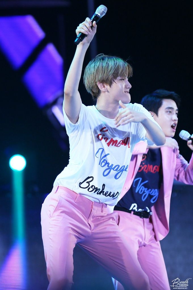 BAEKHYUN silly pictures - a very short thread