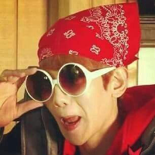 BAEKHYUN silly pictures - a very short thread