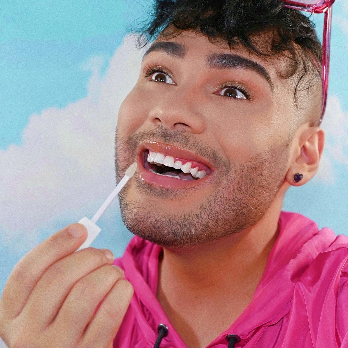 IamLocoNinja's tweet photo. Tomorrow at 2pm est #TOPME The Gloss drops on https://t.co/TQbB960z91 💕☁️💙 https://t.co/EzXpgYMTC0