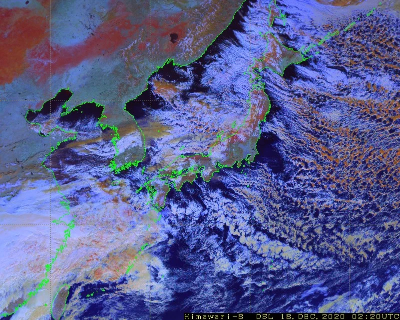 @arakencloud @Narodovlastiye 今の雪雲に続き、ウラジオストクの南方や韓半島から飛び出してくる雪雲が、日本付近で一体となって襲ってきそうですね。
#Himawari - Day Snow-Fog RGB
（02:20 UTC 18 December 2020）
