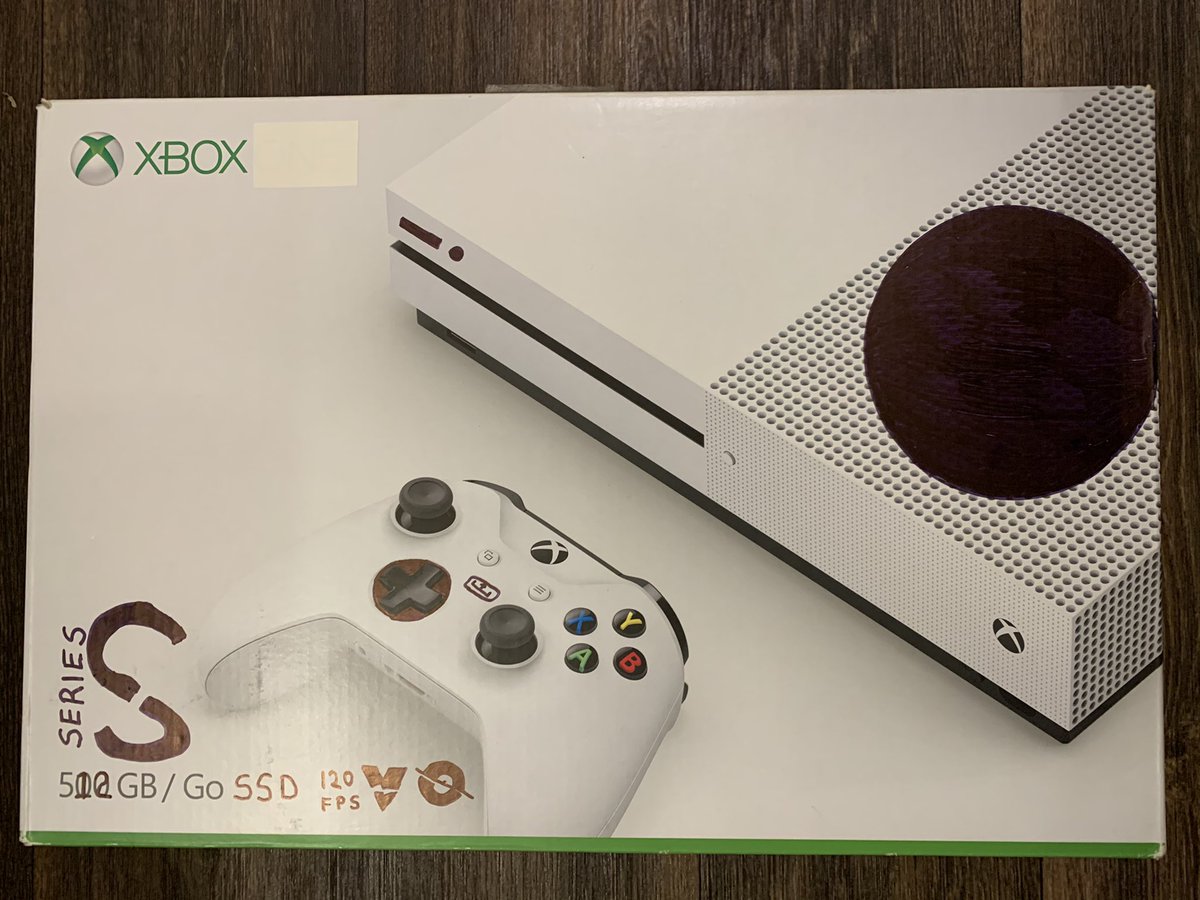 heberhcs's tweet photo. #XboxSeriesS #Xbox ##XboxSeriesX #restock #PlayStation5 my solution for #Christmas #PS5 https://t.co/0OWYwk9V8h