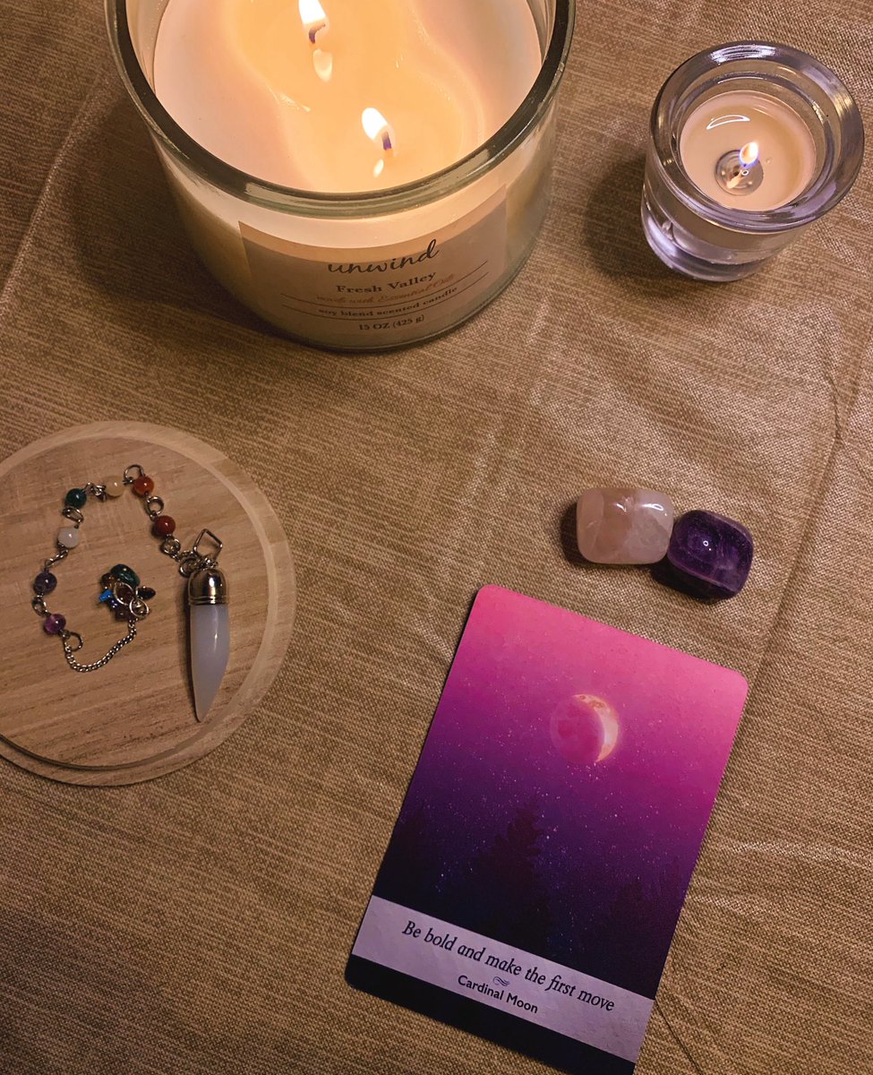 mysticmaetarot's tweet photo. 🔮 FREE ORACLE PULLS 🔮
Hey everyone! My readings are open, so feel free to book. In the meantime let’s get some guidance! I will be choosing people randomly. 
✨Must Retweet, Reply and Follow for a pull.✨
Tipping gets priority + guaranteed pull and additional cards pulled. 🤍 https://t.co/ANbPfxiG60