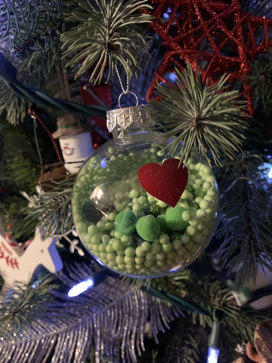 H had a magical evening with Santa! 🎅🏼 Thank you <a href="/GBDBears/">Georgian Bay District Secondary School</a> staff for making this virtual event a memorable one for this little guy🎄💗