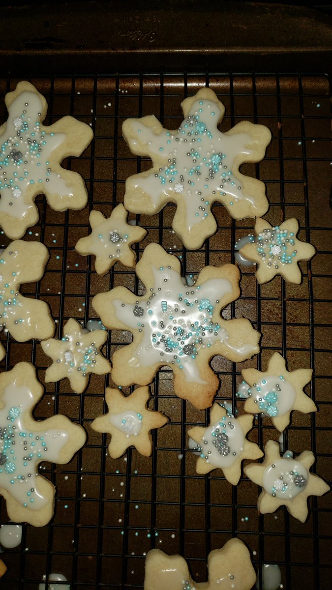 annajhm's tweet photo. COOKIES #whyimfat https://t.co/KPdiRl17ia