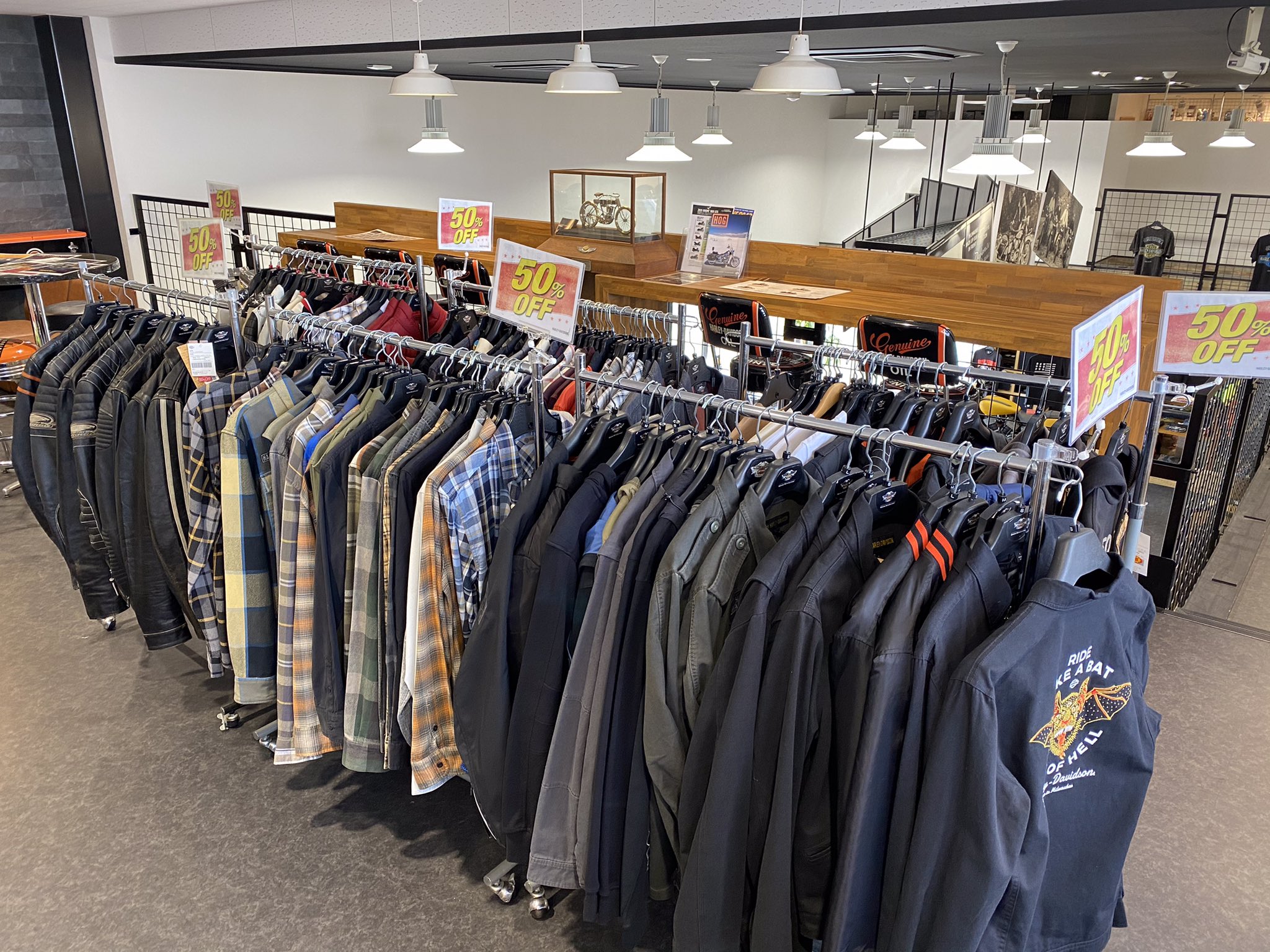 ハーレーダビッドソン徳島 当店2階ラウンジでは 50 Offセール開催中 ハーレーダビッドソン徳島 アウトレット 半額セール T Co 3y3pvphgrt Twitter