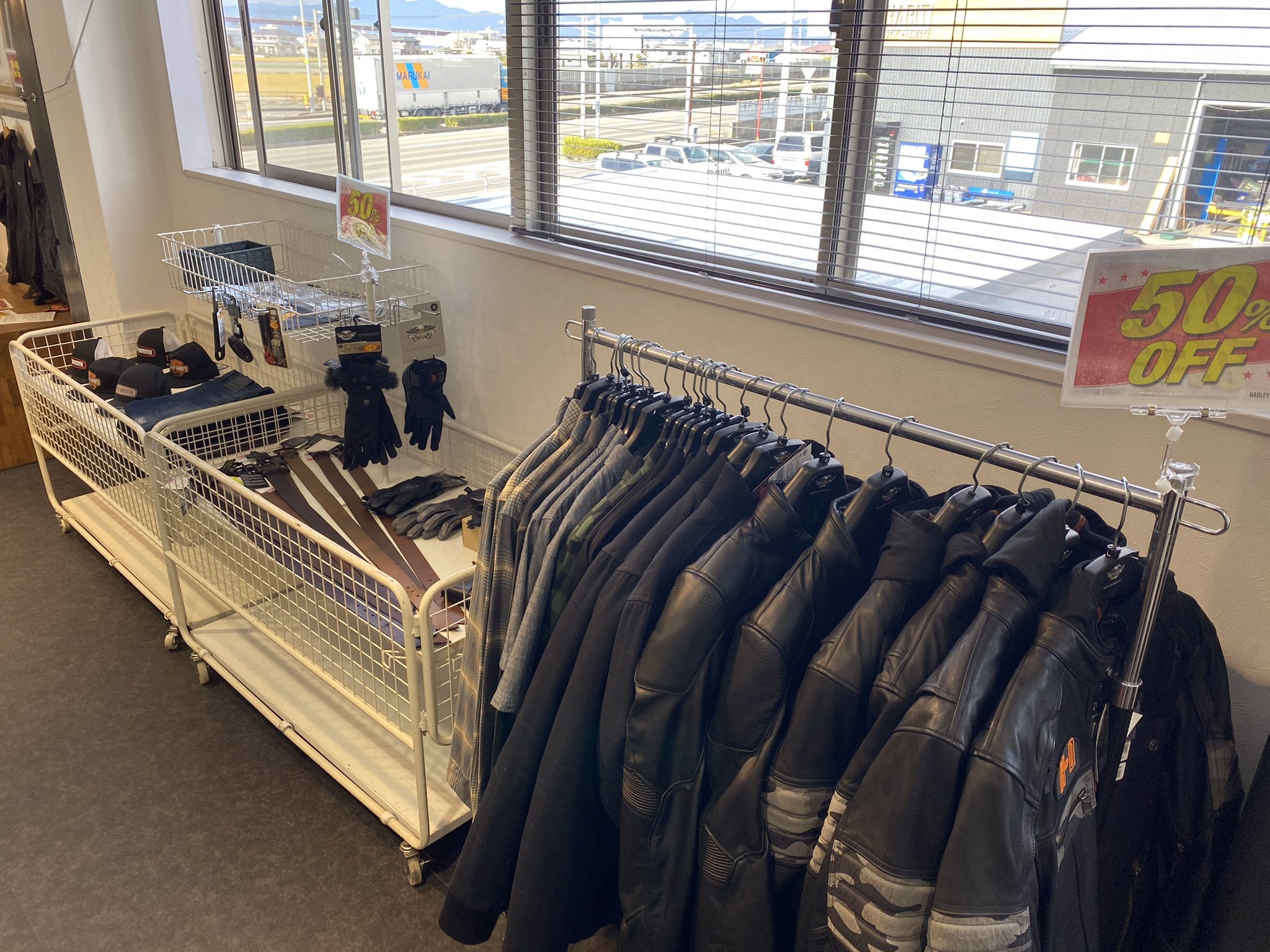 ハーレーダビッドソン徳島 当店2階ラウンジでは 50 Offセール開催中 ハーレーダビッドソン徳島 アウトレット 半額セール T Co 3y3pvphgrt Twitter