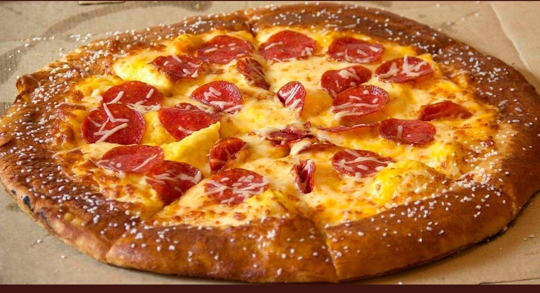 LittleCsT's tweet photo. Ann arbor little caesars still has pretzel pizza! https://t.co/8qy0G8zpJQ