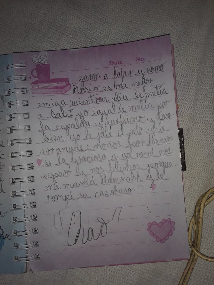 -Oye ¿qué pasa en el diario de las niñas de 11 años en Cuba?
-Bueno....