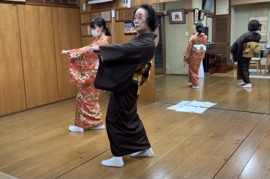 花柳流 Hledani Na Twitteru