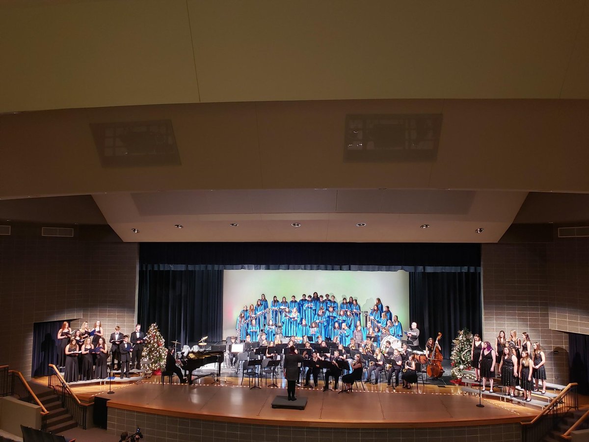 MrsJBand's tweet photo. So super proud of and thankful for each and every person on stage. I am confident we put even the Scoogiest of Scrooges into the Christmas Spirit!! https://t.co/sJ46rQenaf
