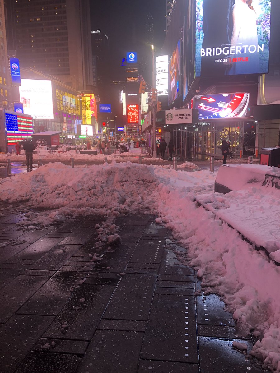 Ale_Fancelli's tweet photo. #nyc It’s amazing even with the snow https://t.co/ND2icT7SP5