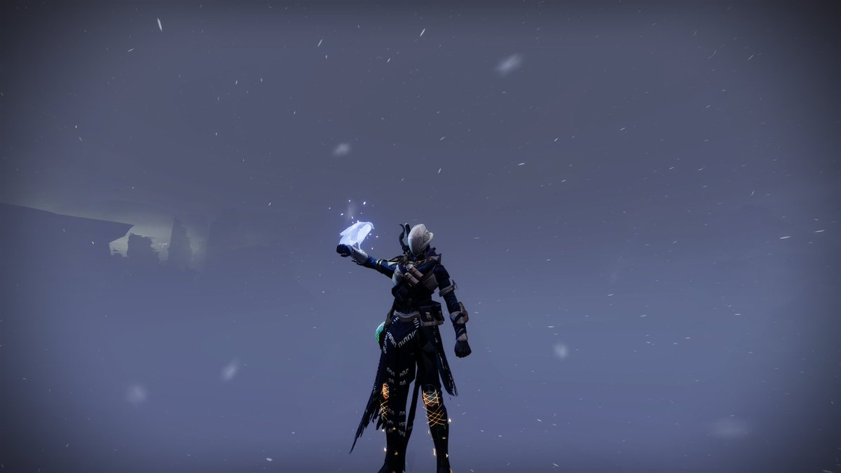 HolyChriis's tweet photo. It do be snowin' outside.
#Dawning2020FashionShow #Dawning2020 @Bungie https://t.co/HgtRIQ5JWs