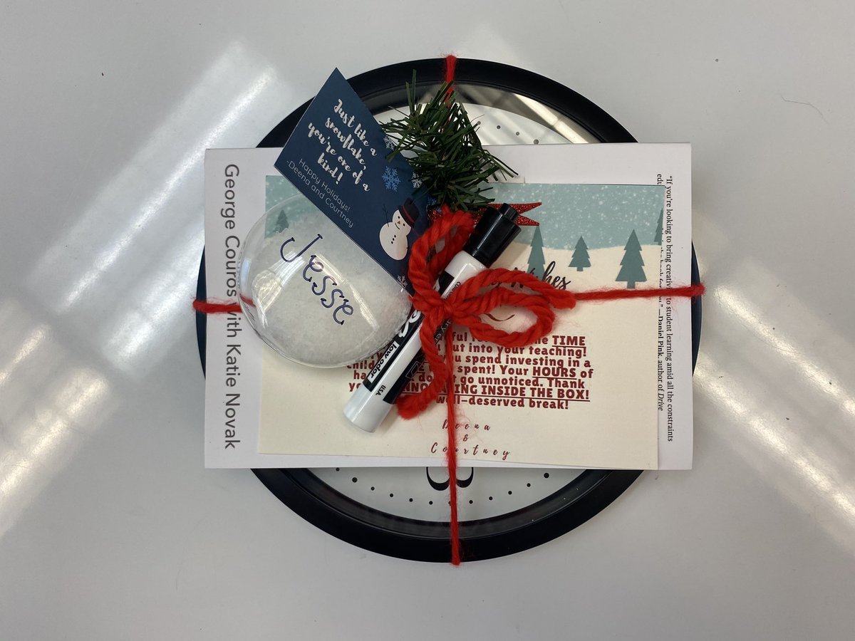 jholmestusd's tweet photo. Love my @hickscanyontusd team. @Smithteachk &amp; Mrs. Vela treated us to hot chocolate and a winter gift today. So excited for my #workingclock and a new book to read. 🥰 #weareTUSD @TUSDschools https://t.co/PinAr1PcL1