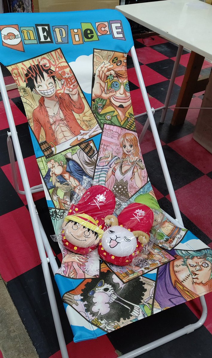 12 18 Twitter更新しました ワンピ椅子 ゴーイングルフィセンパイ号スリッパ それぞれお売りいただきました W ゞ お宝中古市場 山形天童店