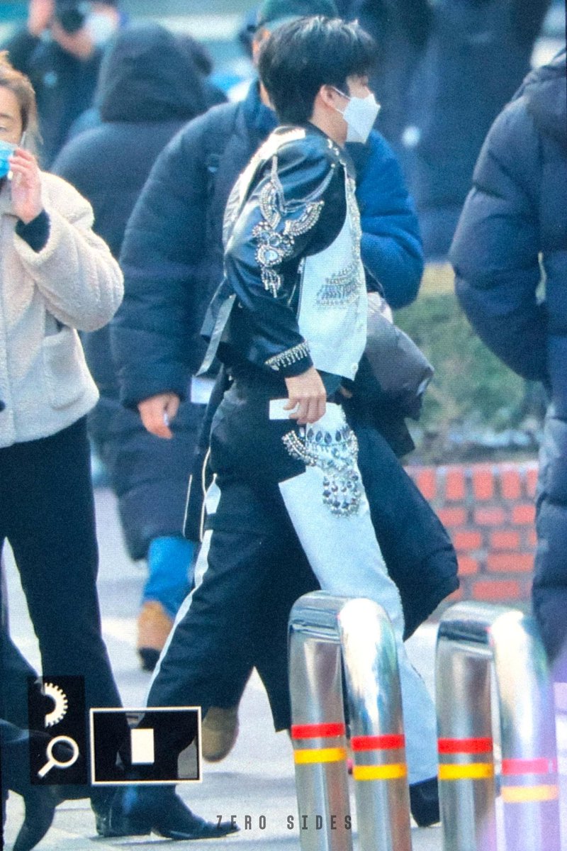 ZERO SIDES tweet media