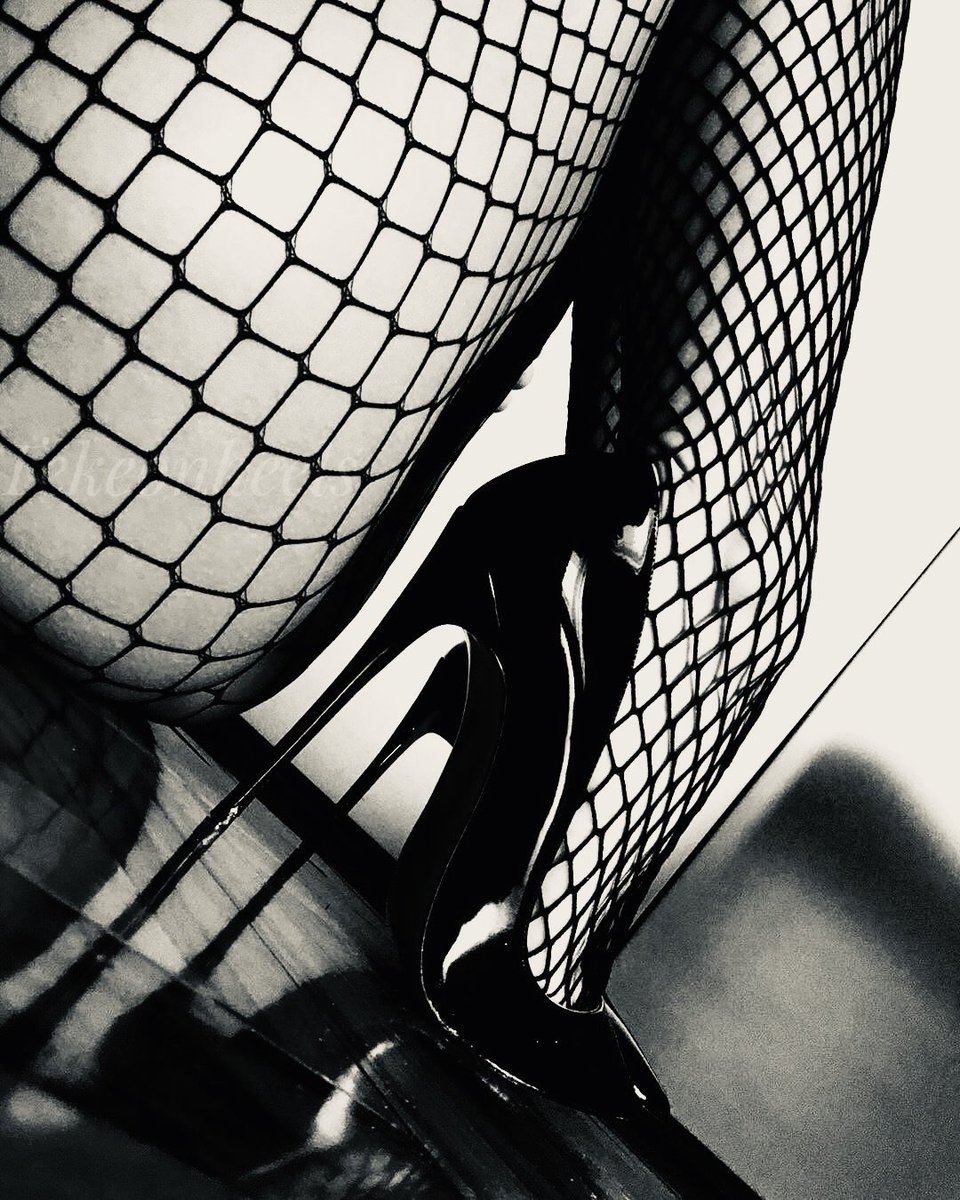 JennilynnS90's tweet photo. #amreading #KindleUnlimited #erotica #kindlebook https://t.co/tcC0Jlwp26 Jenni learns what sex should be like after witnessing an interracial affair. She has to find out more, and does! 500 pages of intensely hot content! Get your ebook. #interracial #cuckold #BBC #EnticingReign https://t.co/hLxsgQ6DUf