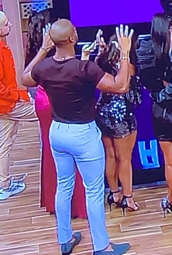 Keronlly3's tweet photo. #FinalAFazenda
desculpa gente,mas não me aguentei,só eu reparei? https://t.co/zBRlx3CBpA