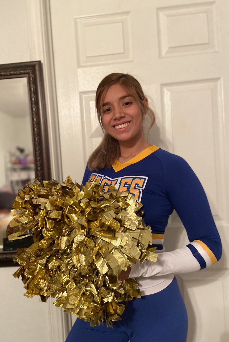 Cozy up Thursday !☃️❄️ #sehsthebest #cheerlife <a href="/cheer_sehs/">.</a>