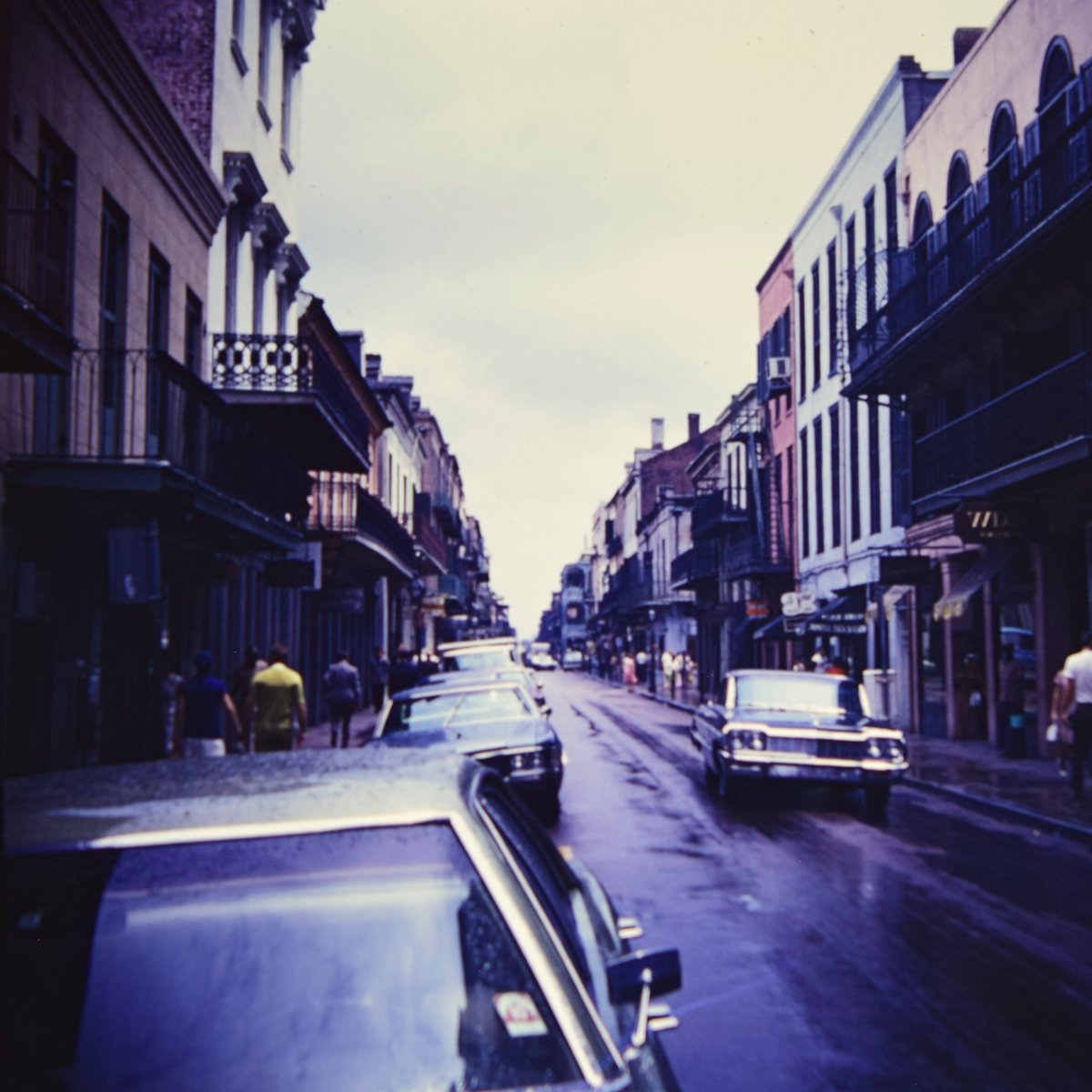 ashleyymad's tweet photo. My quarantine hobby has been DIY conversion of 35mm slides and 8mm reels to digital format. A lot of trial and error and finally have something to show for it. Here's New Orleans through my grandfather's lens in 1970. https://t.co/xsc83xv1zi