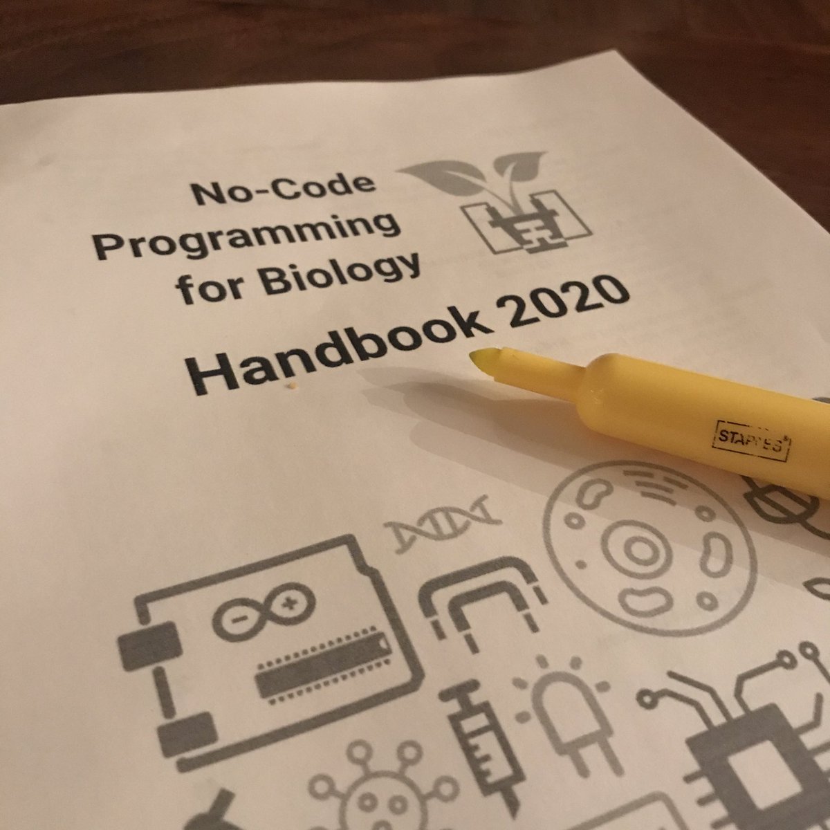 RiccardoGuidi87's tweet photo. Now that our small project got funded by @synbioIRC and @_OpenPlant, let's the game begin! #biomaker #challenge #biology https://t.co/mMx0MdaYx2