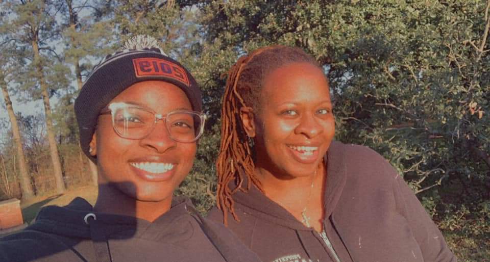 TheDrRhonda's tweet photo. Proud of this girl!! She just finished the first semester of her 2nd year, and is now a JUNIOR. That's right! EARLY! And on the Dean's list. Can't tell you how proud I am!! She's now a Mass Comm major @VCU, concentrating in broadcasting & journalism. PROUD!!
@theemaiyahj https://t.co/eP3wm25xQ6