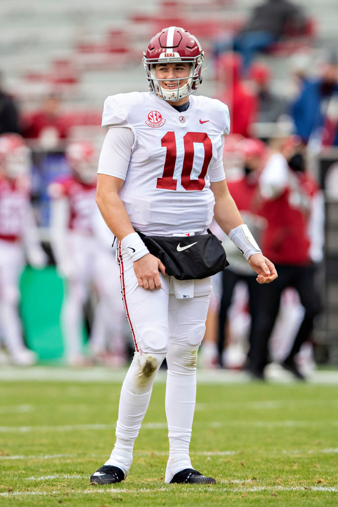 jerrysandersRTR's tweet image. “I don’t care if you’re my teammates or not,” receiver DeVonta Smith remembered Mac Jones saying as a scout-team quarterback playing behind Jalen Hurts and Tua Tagovailoa, “I’m going to come out here and try to embarrass you every day.”