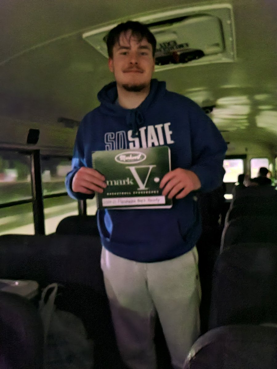 Congrats to <a href="/LundayTash/">Tash Lunday</a> on scoring his 1000th point tonight!