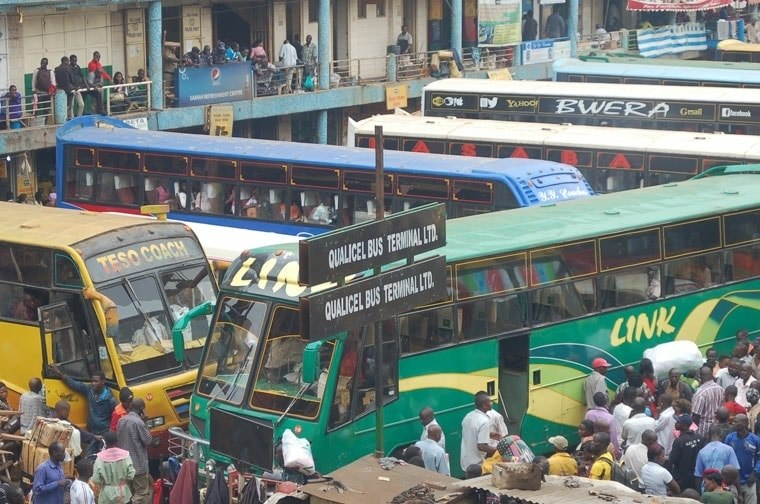 912CroozeFM's tweet photo. #TGIFTALK Do you think Gov't should block Ugandans who are planning to travel to the village for Christmas in order to reduce Covid-19 Cases ? https://t.co/3kFrCLplyW