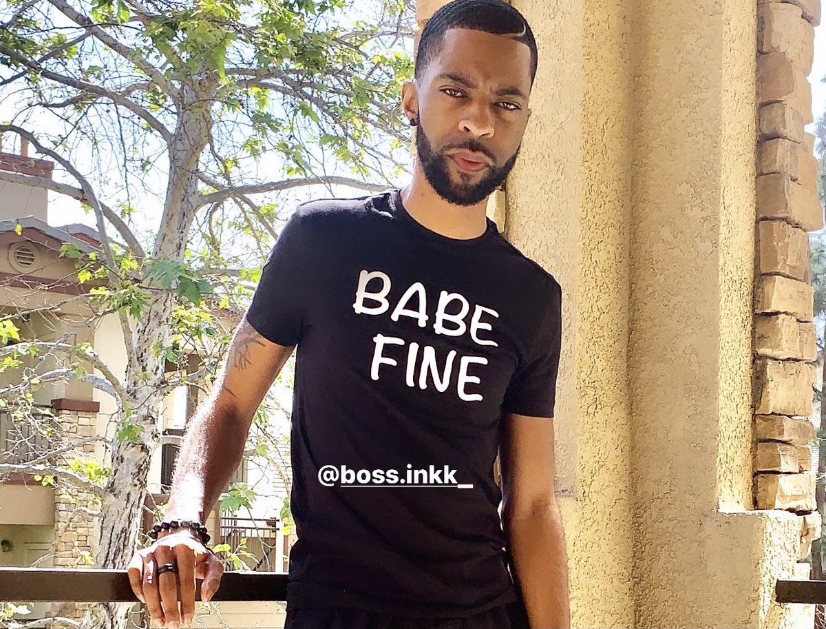 bossinkk's tweet photo. "You don't care, so wassup with ya friend" 🌟🖖🏾
#Bossinkk #BabeFine #single #PortraitMood #PortraitPhotography #LowcutFade #Fade #BlackBoyHairstyles #WavesHair #BlackMen #WavesWithAPart #BlackBoyJoy #BLM #GayBlackMan #ThrowbackThursday #BlackGay #BlackMen #BlackGaySlay https://t.co/btSNPCkzEQ