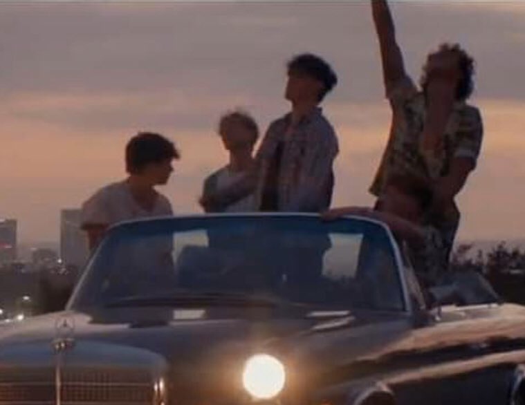 tfbseavey's tweet photo. y’all have the most IMMACULATE VIBES #SlowDownVideo https://t.co/EgF5mouaJs