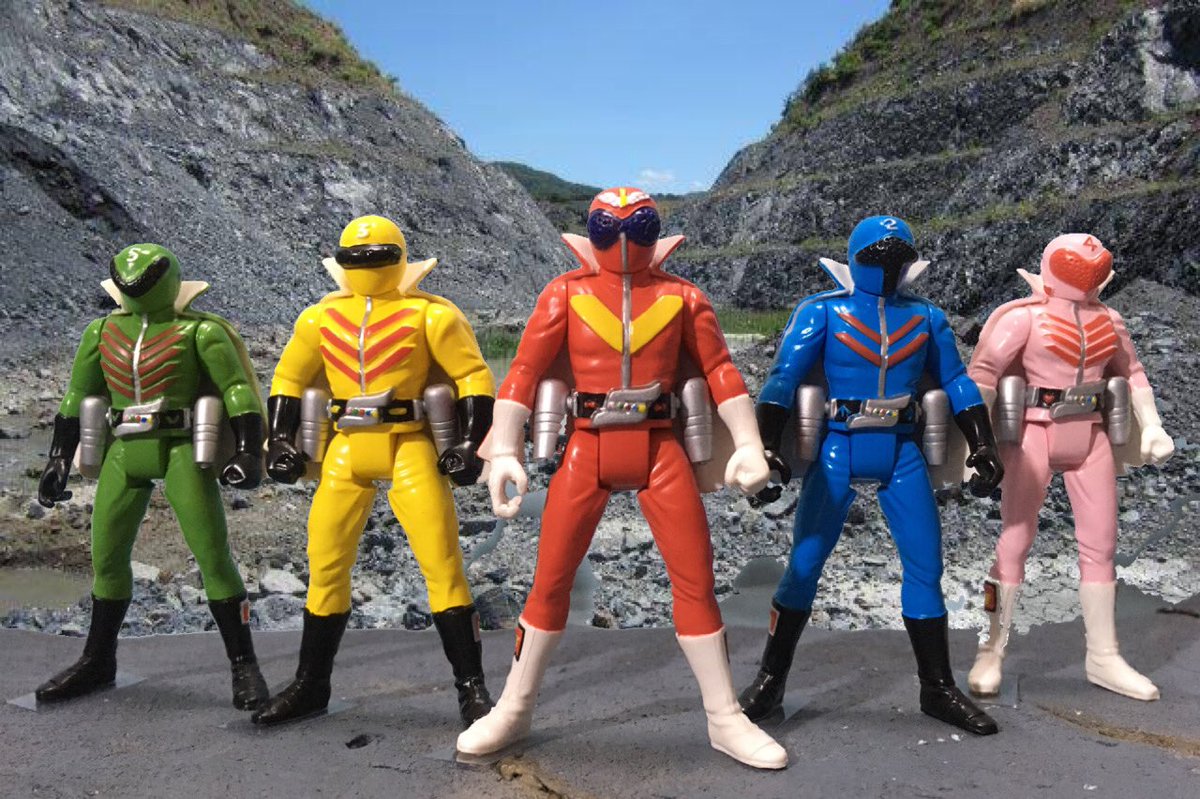 おもちゃ撮影会 お題『マント』 マントが似合う5人のヒーロー！秘密