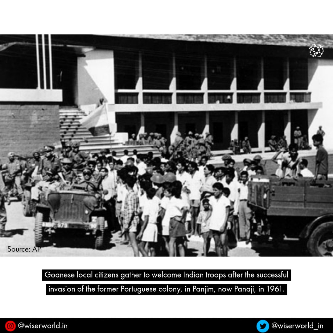 wiserworld_in's tweet photo. 4/5 Goanese local citizens gather to welcome Indian troops after the successful invasion of the former Portuguese colony in Panjim (now Panaji) in 1961. (Photo: @AP) https://t.co/5NX5Rh8OKs