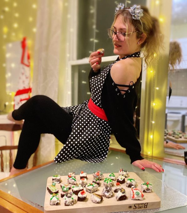 Here&rsquo;s the Christmas brownie bites I made for you 🤶✨ See the full post on https://t.co/ARsnX4YrSq 😍🎄❤️<a href="/tag/magic"class="tags"><span>#magic</span></a><a href="/tag/christmas"class="tags"><span>#christmas</span></a><a href="/tag/brownies"class="tags"><span>#brownies</span></a>