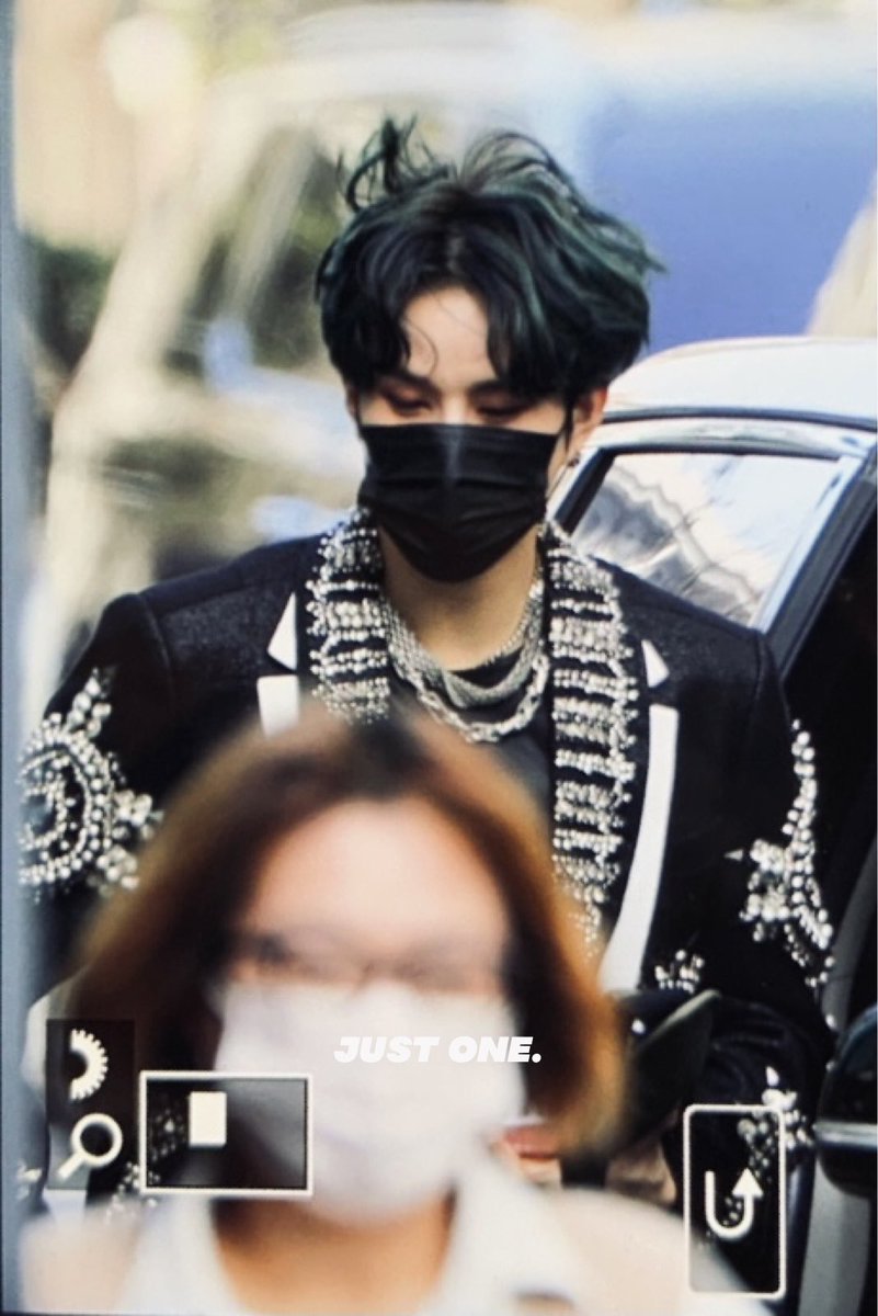 natsudaploy1's tweet photo. มีอยู่จริง แต่จับต้องไม่ได้ ใจเจ็บ😂💜💜 #JUNGWOO https://t.co/2s93PEwtDg