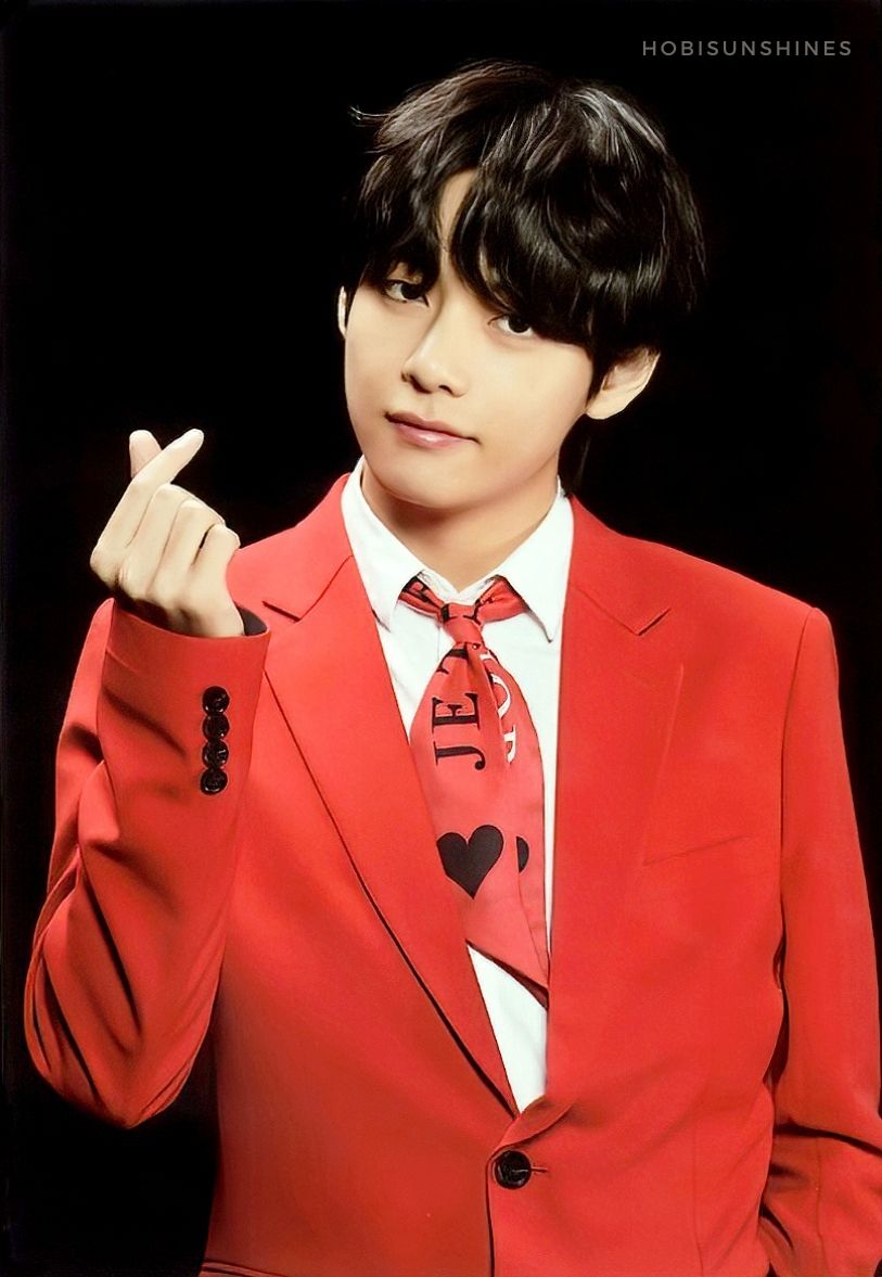 hobi_sunshine13's tweet photo. [scan] MOTS ONE mini photocard V

#btslifegoeson #btsdynamite #btsmagazine #BTS #BTSARMY #RM #NUMJOON #JIN #SUGA #JHOPE #HOBI #HOSOEK #JIMIN #V #Taehyung  #JUNGKOK #JK  #BTSPICTURE #mapofthesoulone #btspics #MOTS #MOTSONE https://t.co/HColBoCmWM
